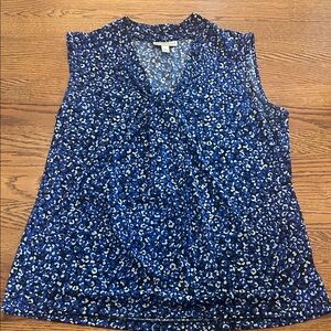 Dana Buchman Navy and White Sleeveless Blouse